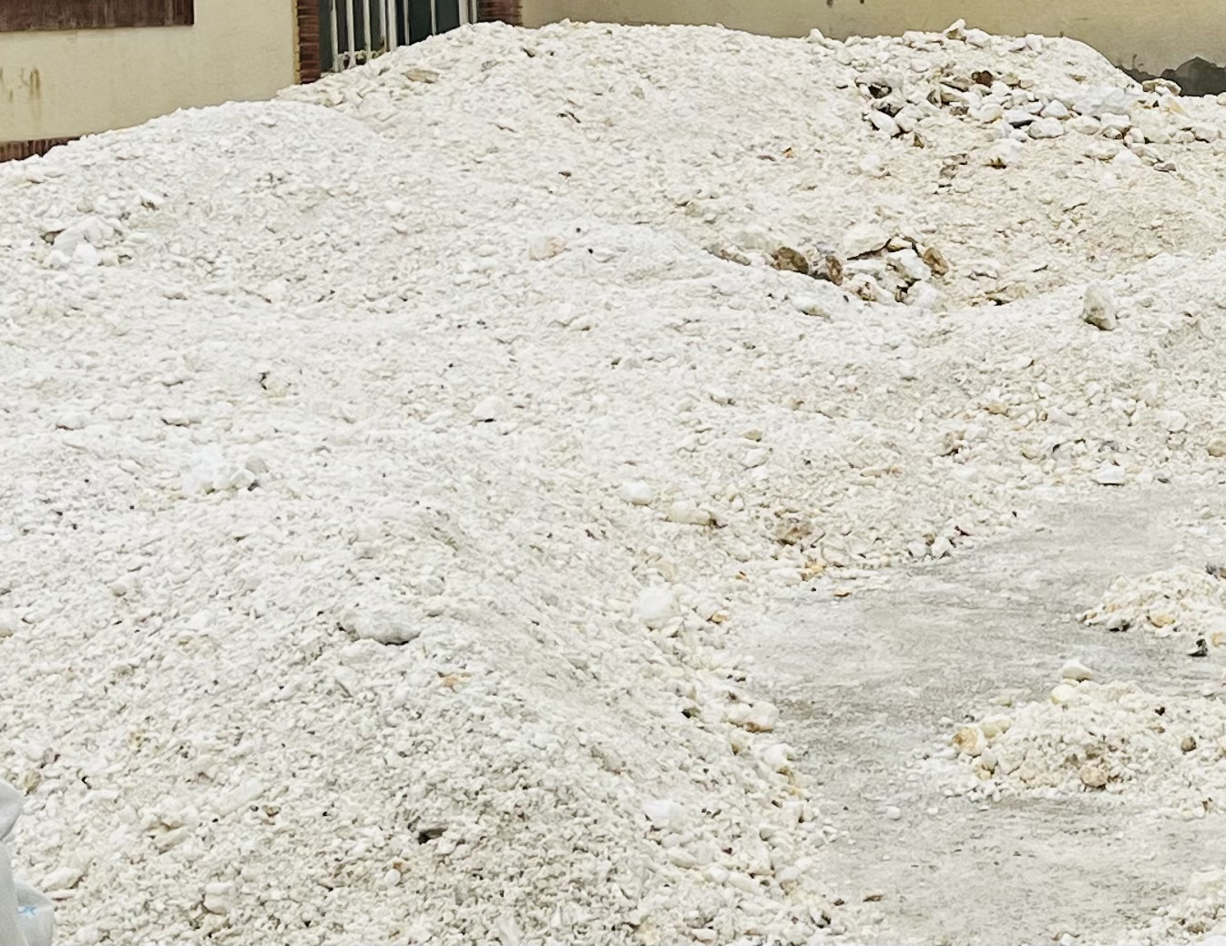 Barite pile